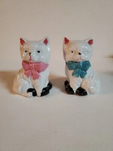 Vintage Cat Salt and Pepper Shakers Ceramic White Cats Pink and Blue Bows 3.25" - Picture 1 of 11