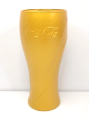 COPO PUBLICITÁRIO DOURADO COCA COLA - Imagem 1 de 4