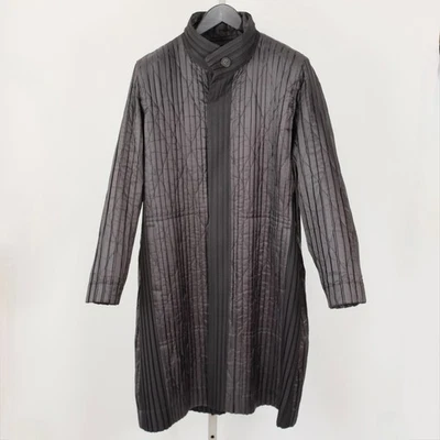 Nuevo Homme Plisse Issey Miyake Chaqueta Abrigo Largo Negro 1 Pequeño - Mediano Foto 1 de 4