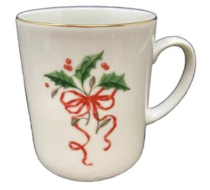 Vintage Royal Limited Holly Holiday Coffee Mug Cup Christmas | Made in Japan - Picture 1 of 9