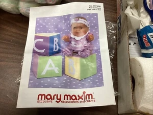 NUEVO kit de traje de muñeca americana Mary Maxim - se adapta a muñecas de 8"" - Imagen 1 de 4