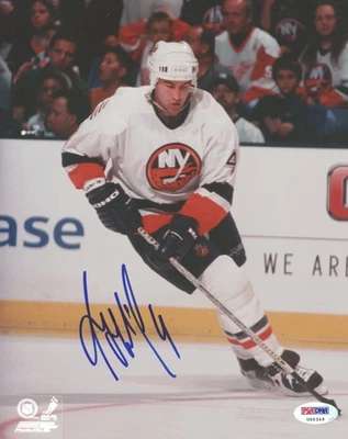 Фотография Романа Хамрлика с автографом 8x10 New York Islanders PSA/DNA #U96349 - Изображение 1 из 2