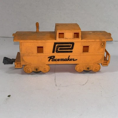 Vintage Marx Pacemaker  Yellow Caboose - Image 1 of 4