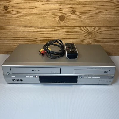 TOSHIBA SD-KV550SU 4 HEAD HIFI DVD CD VCR COMBO W/ Remote - VCR ONLY - Image 1 of 4