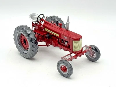 1/16 International Harvester Farmall 350 Wide Front Tractor - Image 1 of 2