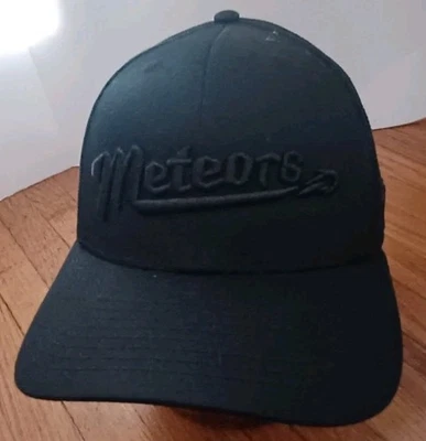 DISFRACES SOMBRERO EQUIPO DE FILMACIÓN SUPERMAN JAMES GUNN 2025 Foto 1 de 4