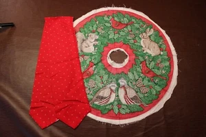 Vintage - CRAFT Fabric - Sewing - Christmas Wildlife Wreath - Cut  - Picture 1 of 3