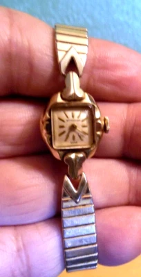 ОКОЛО 1940-Х ГОДОВ ЖЕНЩИНЫ WITTNAUER 17J 10K ЗОЛОТО ЗАПОЛНЕННОЕ НАРУЧНЫЕ ЧАСЫ НЕ РАБОТАЕТ - Изображение 1 из 4