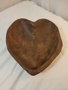 Hand carved wooden heart shaped dough bowl - Picture 1 of 8
