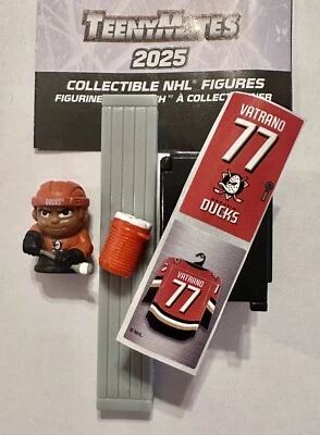 Teenymates Frank Vatrano Anaheim Ducks 2025 de la NHL con armario y etiqueta Foto 1 de 4