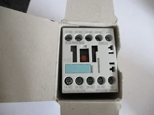 NUEVO RELÉ CONTACTOR SIEMENS 3RH1140-1BB40 AC-15. 6A 230V 40E 4NO - Imagen 1 de 2