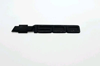 2000-2006 CHEVROLET SILVERADO 1500 EMBLEMA LATERAL LOGOTIPO EMBLEMA PRETO - Imagem 1 de 3