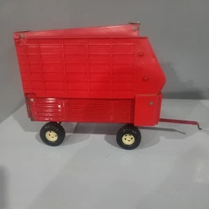 1/16 Case IH Red Forage Wagon - Picture 1 of 6