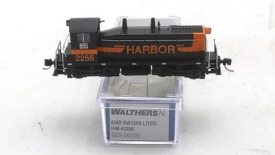 Walthers 929-50109 N Scale Burlington Northern Santa Fe EMD SW1200 Diesel #2256 - Image 1 of 4