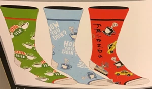Friends 90s TV How you Doing Central Perk para hombre 3 pares de calcetines crew 8-12 - Imagen 1 de 11