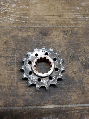 08 07-08 Honda CBR600RR 2008 motor tracción delantera piñón Vortex 15T  Foto 1 de 4