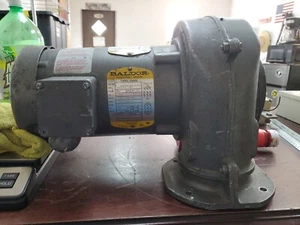 BALDOR INDUSTRIAL MOTOR Three Phase .33HP 208-230/460V (CX24E) - Picture 1 of 8