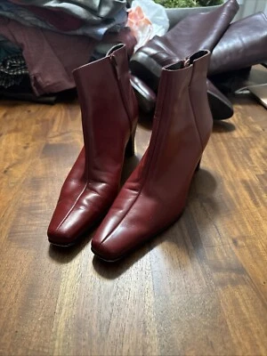De Colección Años 90 2 Anne Klein Cuero Rojo Puntera Cuadrada Dividida Tacón Grueso Cremallera Botines 7 Foto 1 de 4
