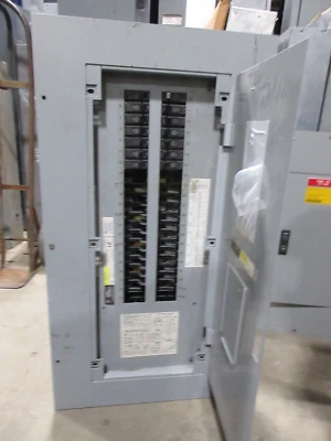 GE AQM3422MBX Panelboard 225 Amp Main Lug 120/208 Volt 3PH 4W 42 Ckt- E1675 - Image 1 of 3