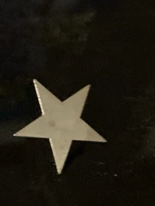 Vintage Star Brooch Pin Badge Silver Tone - Picture 1 of 4