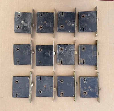 EXCELENTE Lote de (12) Antigas PENN Mortise TRAVAS DE PORTA Latão Faceplates Salvamento - Imagem 1 de 4