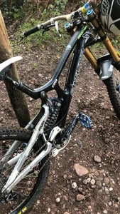Santa Cruz V10 - Picture 1 of 5