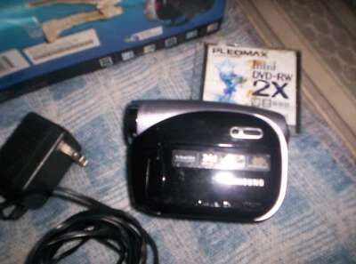 Samsung SC-DX103 Mini-DVD SD Digital Camcorder With Accessories Tested Works  - Image 1 of 4