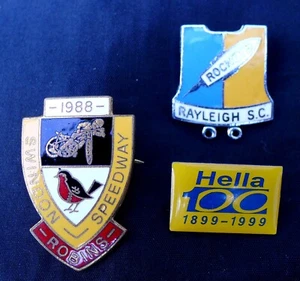 OLD BADGES: SWINDON SPEEDWAY ROBINS, RAYLEIGH SPEEDWAY ROCKETS, HELLA 100 YEARS - Imagen 1 de 3