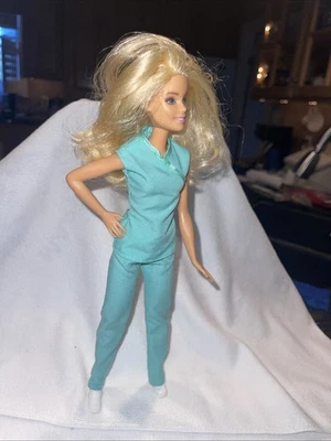 Barbie Colección Carrera Médico/Dentista/Enfermera Exfoliante Mattel 2013 Foto 1 de 4