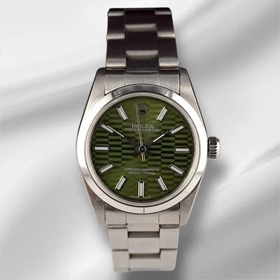 Rolex Oyster Perpetual 31mm Stainless Steel Green Motif Dial Watch Ref 67480 - Image 1 of 4