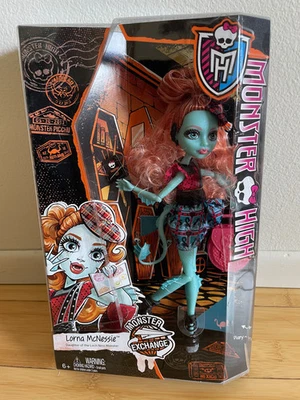 Monster High Lorna McNESSIE Hija del Monstruo del Lago Ness Nuevo en Caja Foto 1 de 4