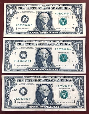 1999 Series C, F, L,  Districts One Dollar Bills Old Notes Summers Lot of 3 - Image 1 of 2