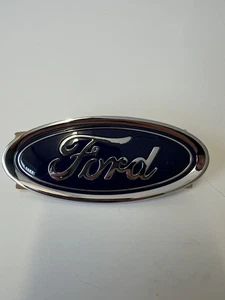 Insignia de parrilla delantera Ford/calcomanía emblema C1BZ‐8213‐B / 5258395 - Imagen 1 de 4