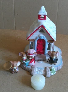 Mouse Carolers Christmas 5-pcs. Set Hand Painted Bisque Porcelain - Picture 1 of 24