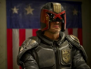 New Judge Dredd Movie Wall Art Poster OR Canvas Size A4 to A1 - Picture 1 of 2