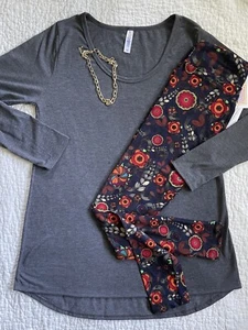 Lularoe Outfit Lynnae Small Charcoal Gray & OS Leggings Navy Blue Floral - Bild 1 von 4