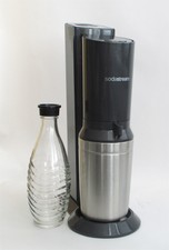 SodaStream Crystal 2.0 UMSTEIGER-SET schwarz OHNE GASZYLINDER inkl.1 Glaskaraffe