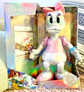 NEW 35cm DAISY DUCK Disney 100 Yrs LTD Edition Metallic Plush Only 3000 Produced - Bild 1 von 4