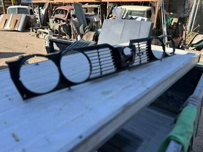 78-81 Subaru Brat Grille - Image 1 of 4