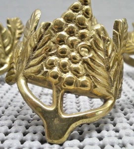 Lot of 4 Solid Brass Napkin Rings Grapes Leaves Design Made in India Wine Party - Picture 1 of 4