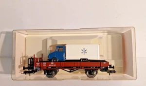 Fleischmann  835253 DB Niederbordwagen   Kühl LKW ,, Ländliche Bahnfracht"  H0 - Bild 1 von 3