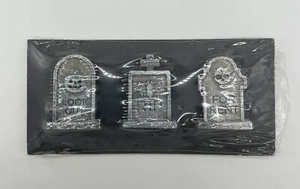 Target Bullseye's Playground Halloween Village - 3er Set Grabsteine - NEU - Bild 1 von 5