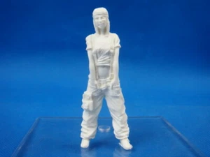 Resin Kit 176 1/20 MA.K Mechanic Maintenance girl - Picture 1 of 4