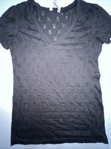 Energie Top Juniors Womens XL Shirt Blouse Black V-neck Skulls Short Sleeve - Picture 1 of 12