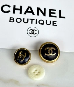 CHANEL 1990s XXL VINTAGE CC BLACK GOLD CC 3 BUTTONS JACKET ORIGINAL SET NEW - Picture 1 of 9