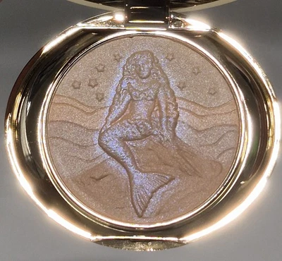 Signature Club A Beauty Under The Sea Stars Shimmer Powder .28oz Italy Rare VHTF - Image 1 of 4