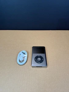 Apple iPod Classic 7a generazione A1238 grigio 120 GB 2,5" LCD MP3 lettore multimediale - Foto 1 di 10