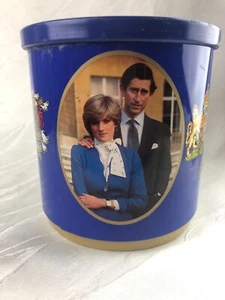 PRINCE CHARLES & DIANA - 1981 ENGAGEMENT/WEDDING EMPTY ROUND TIN - Picture 1 of 5