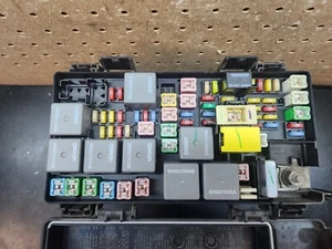 09 2009 Liberty Nitro TIPM Totally Integrated Power Fuse Box TEMIC 04692300AB - Picture 1 of 8