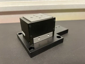 Etapa óptica lineal vertical Newport MVN50 - Imagen 1 de 3